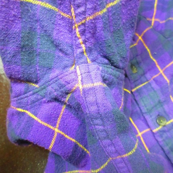 Arizona Purple Plaid Mens Long Sleeve Tshirt Size MEDIUM - Picture 3 of 6